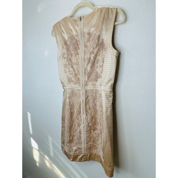 BCBGMAXAZRIA Tan Satin & Floral Lace Round Neck Mini Dress 6 - Picture 5 of 13
